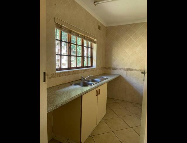 3 BEDROOM COMPLEX FOR SALE IN GILLITTS